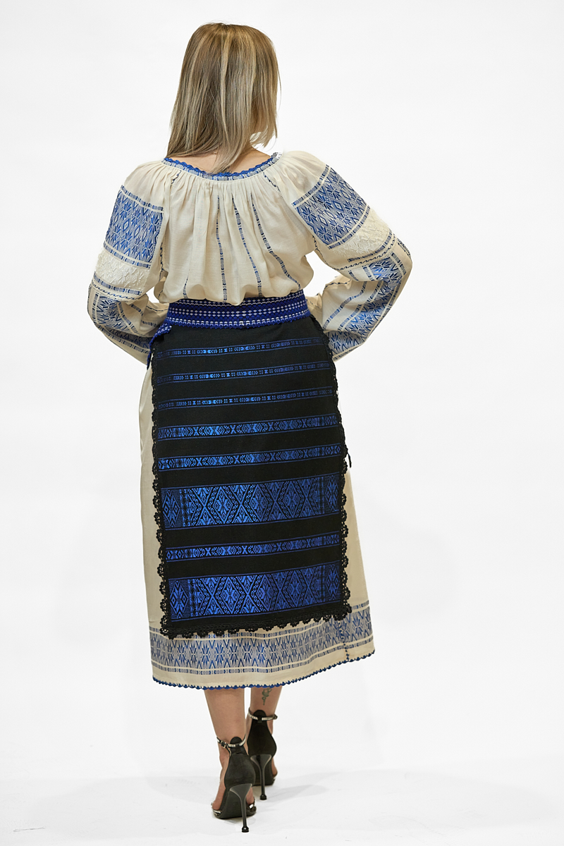 Costum popular din borangic-CPB1